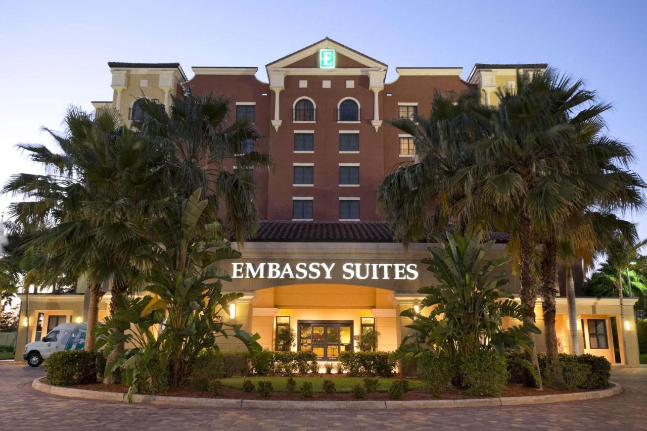 Embassy Suites Fort Myers - Estero Dış mekan fotoğraf