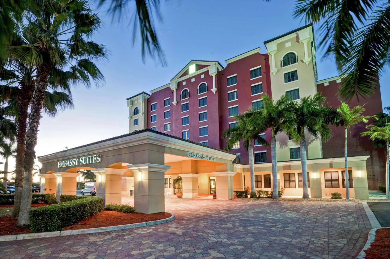 Embassy Suites Fort Myers - Estero Dış mekan fotoğraf