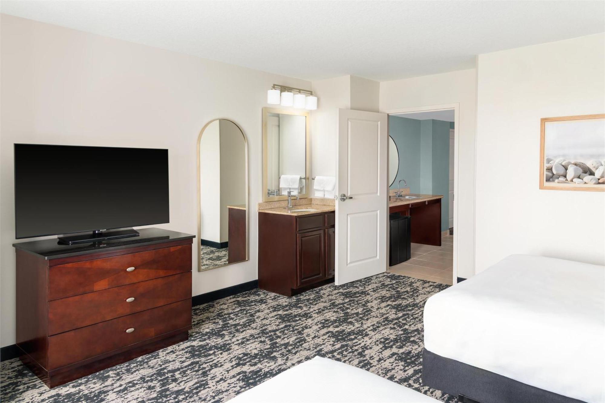 Embassy Suites Fort Myers - Estero Dış mekan fotoğraf