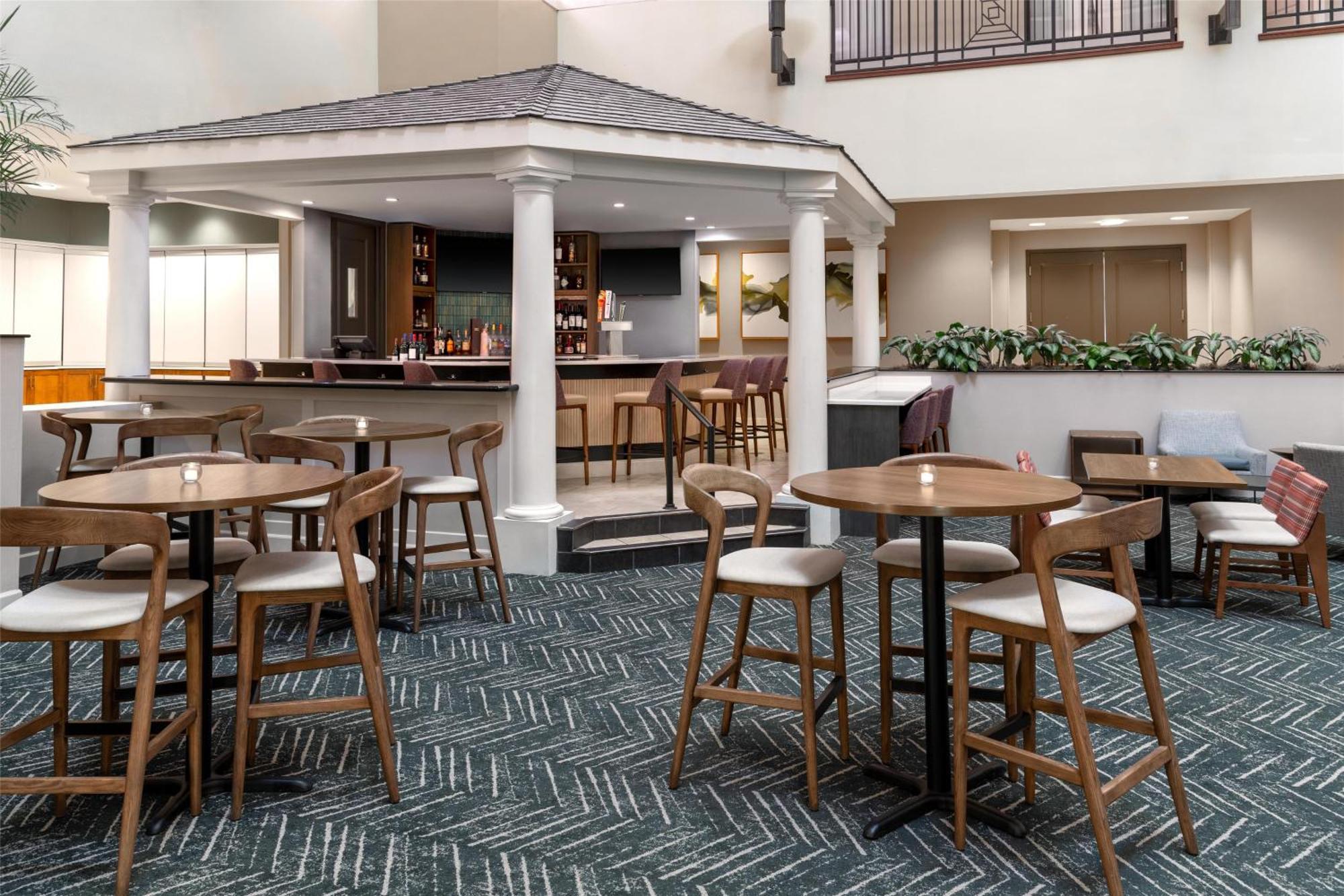 Embassy Suites Fort Myers - Estero Dış mekan fotoğraf